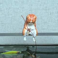 Cartoon Fishing Cat Aquarium Ornament – Whimsical Fish Tank Decoration (7 Colors)